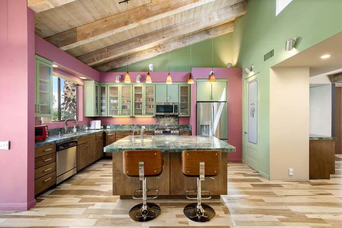 540 Desert West Drive photo 19